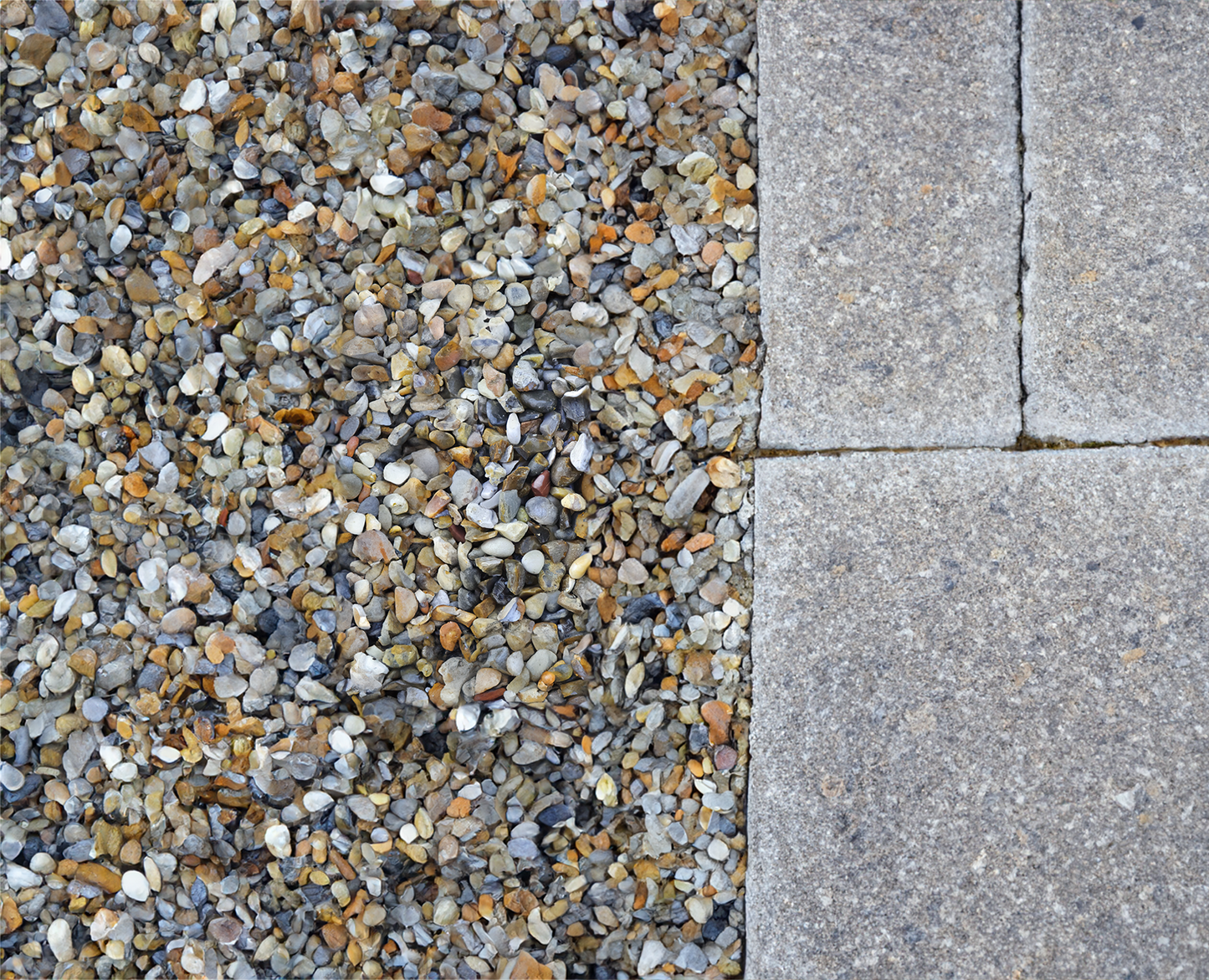20mm Moonstone Flint Gravel Chippings