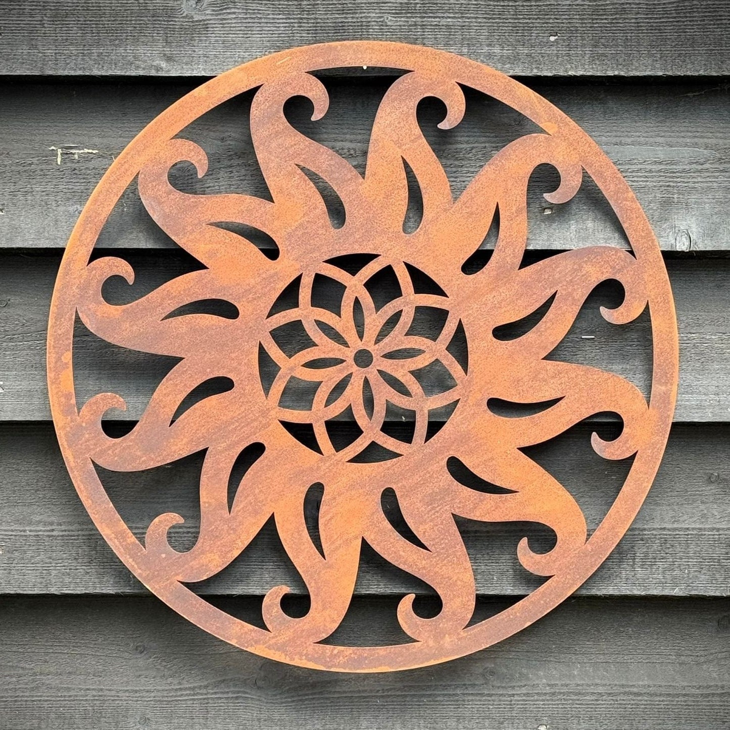 Rusty Metal Sun Garden Fence Decoration
