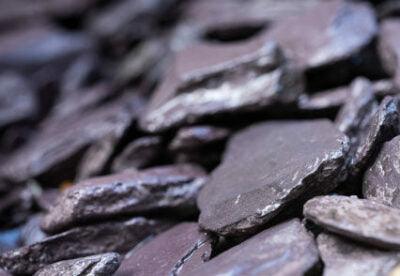 20mm Plum Slate Chippings