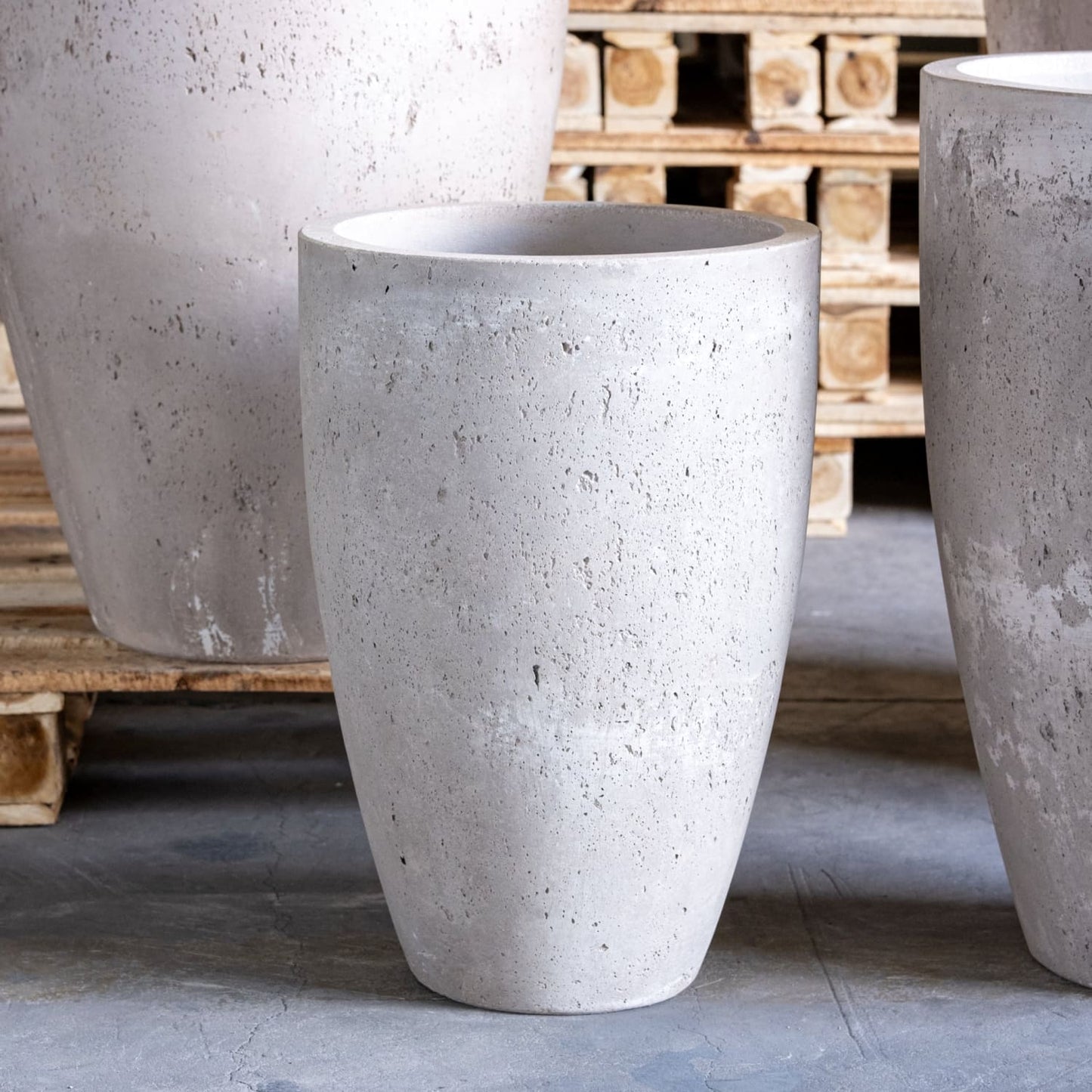 Vessara | Truffle – 100cm XXL Tall Concrete Planter – 172L Round Plant Pot