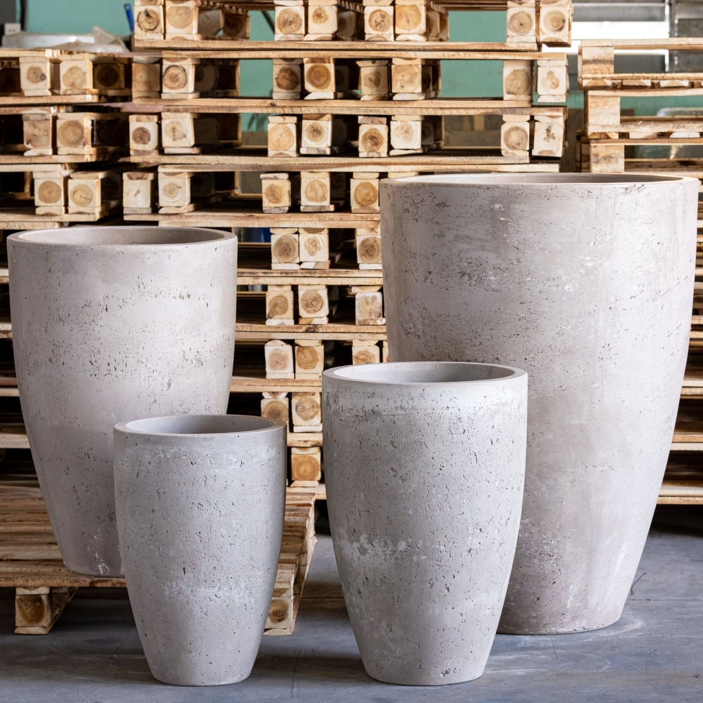 Vessara | Truffle – 100cm XXL Tall Concrete Planter – 172L Round Plant Pot